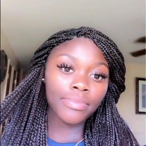 Meet your Posher, Adrianna